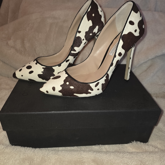 Tony Bianco Leola Heels – Black/White Pony Hair – Size 8 - Picture 2 of 7